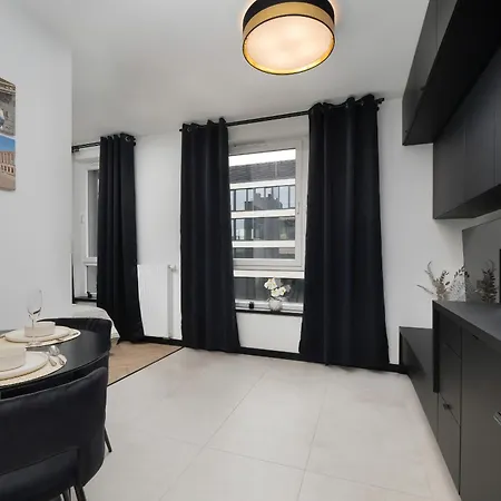 Cozy Ogrodowa Near Old Town By Renters