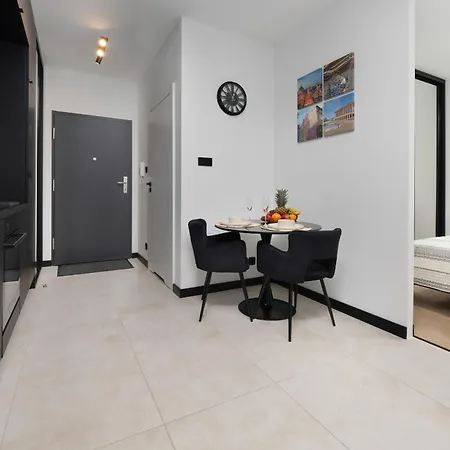 Cozy Ogrodowa Near Old Town By Renters *